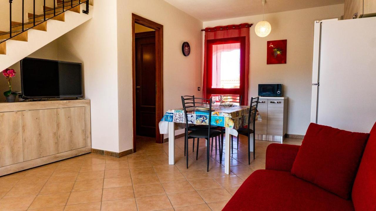 Appartamento Sette Posti Vicino Al Centro Di San Teodoro San Teodoro  Ngoại thất bức ảnh