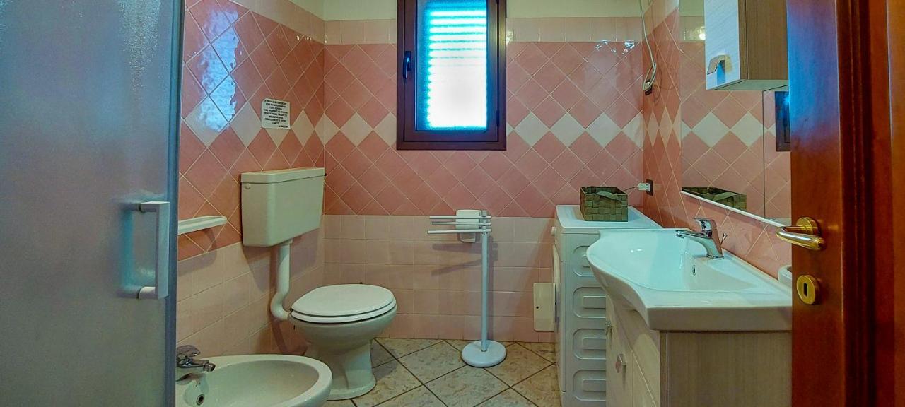Appartamento Sette Posti Vicino Al Centro Di San Teodoro San Teodoro  Ngoại thất bức ảnh